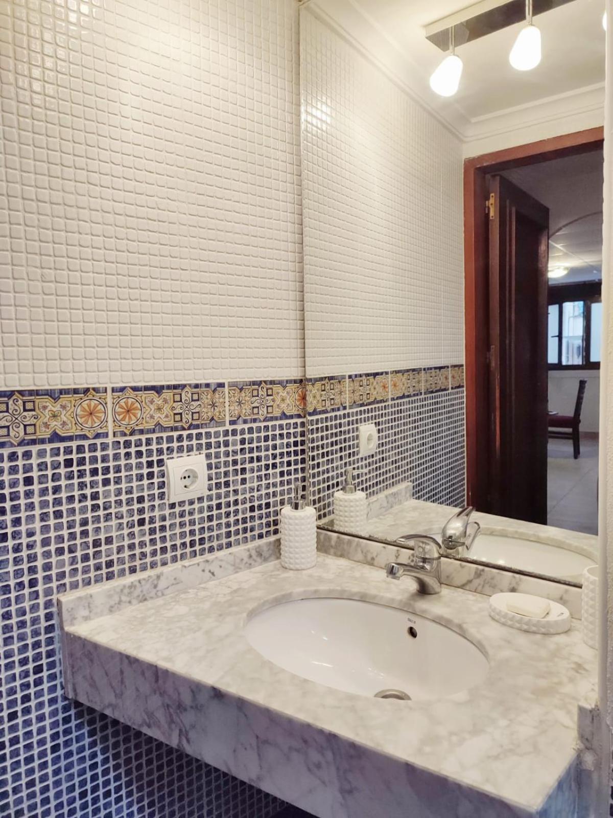 El Postiguet'S Apartments Alicante Bagian luar foto